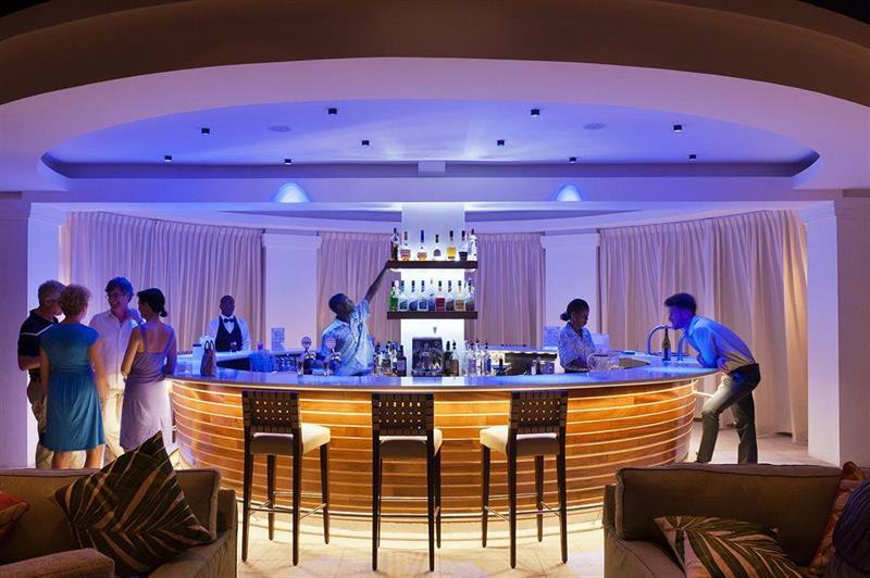 Bodyholiday 卡斯特里 外观 照片